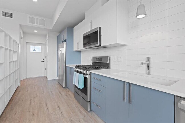 Photo - 4004 Banister Ln Unit 301