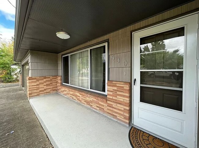 Photo - 530 SE 12th Ave