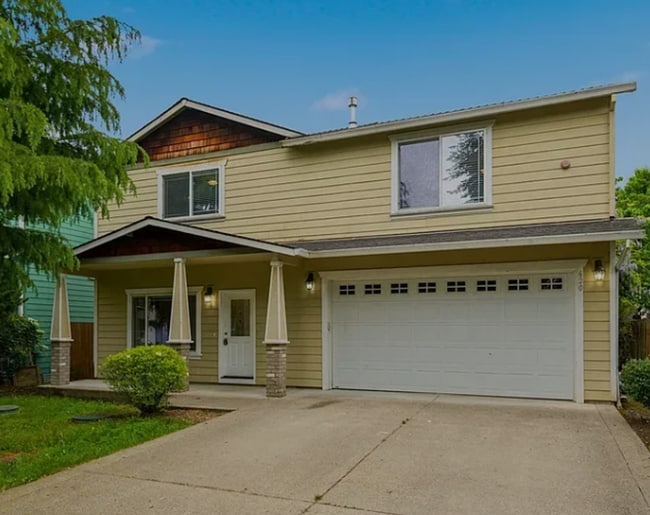 Photo - Camas 4 Bedroom Home with Central AC, Fireplace & Fenced Yard Near Downtown!