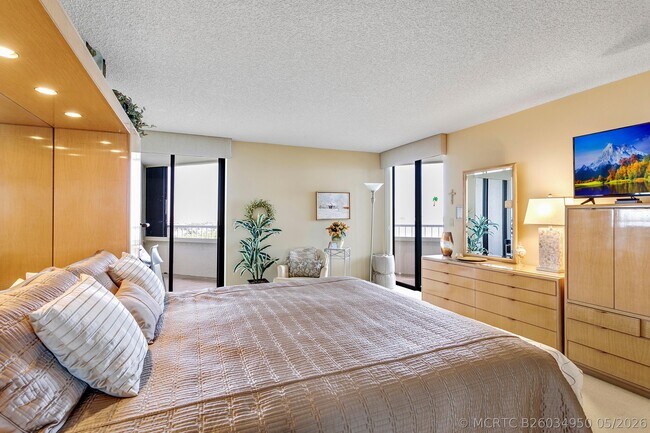5070 N Ocean Dr Unit 10c