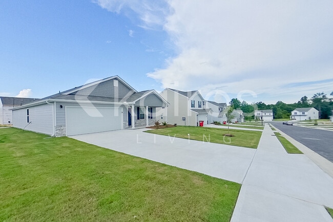 Photo - 133 George Oxford Dr