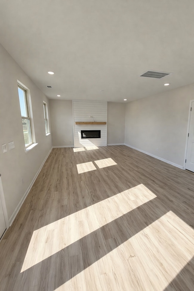 Photo - 5015 Weddington Rd