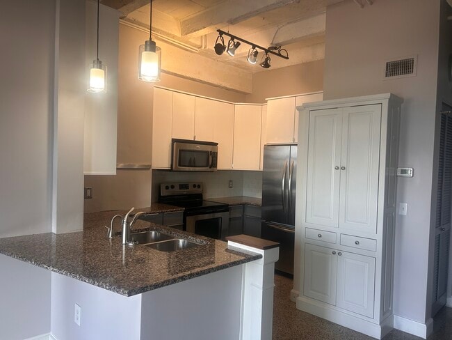 Photo - 221 W Lancaster Ave Unit 9012