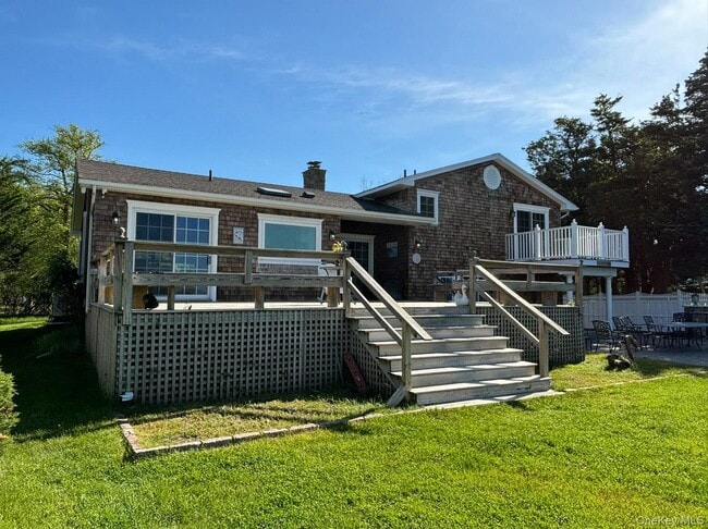 8 Bay Rd