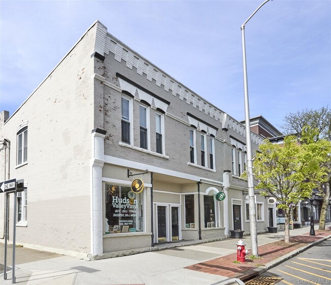 Building Photo - 257 Main St Unit 257B