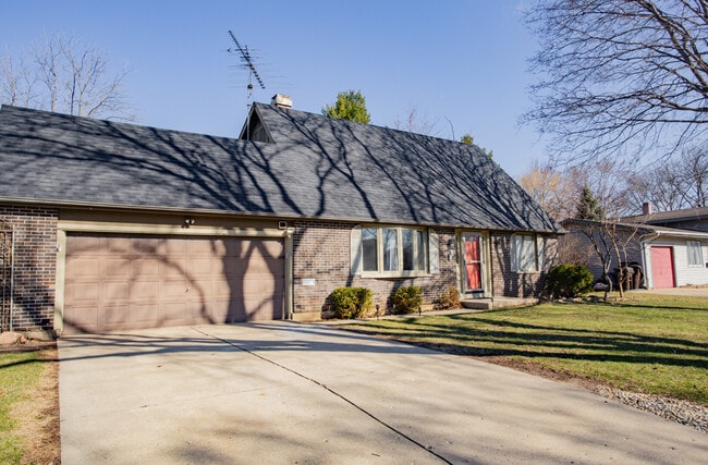 Building Photo - 938 Aberdeen Dr