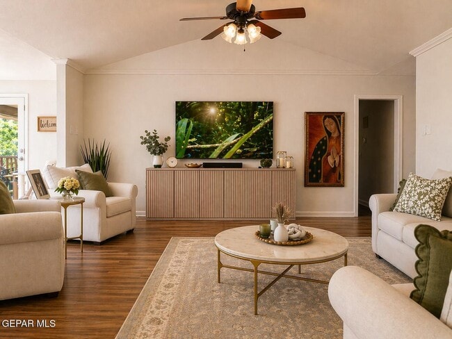 Photo - 6028 Torrey Pines Dr