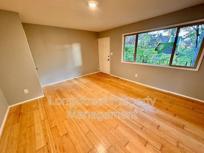 Photo - 127 SE 30th Pl