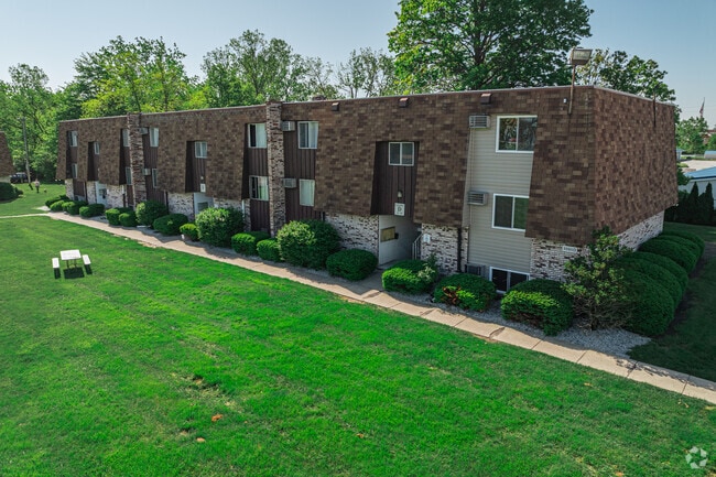 Foxes Lair Apartments