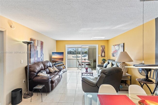 Photo - 2200 Diana Dr Unit 306