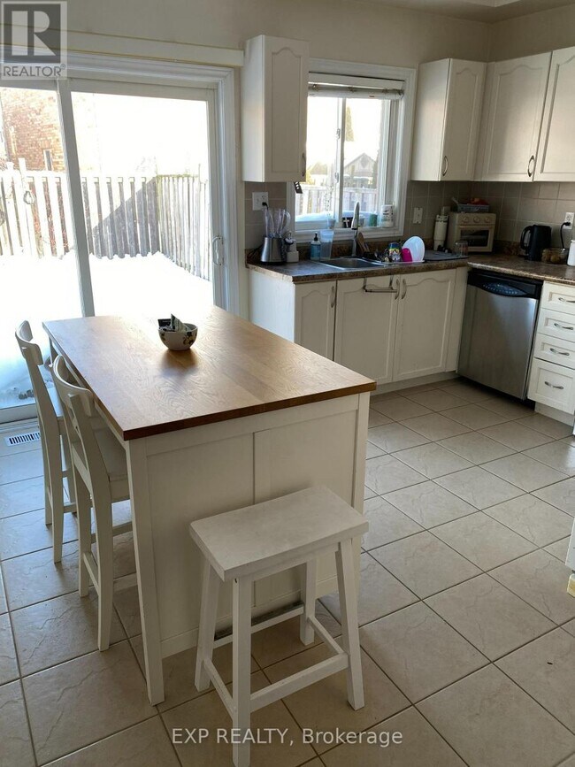 Photo - 303 Andrews Trail