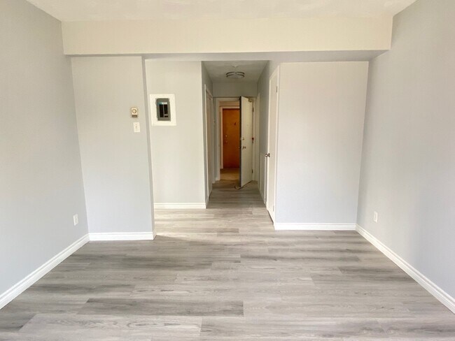 Photo - 80 Glasier Rd Unit 6