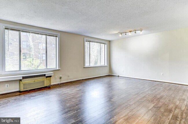 Photo - 1730 Arlington Blvd Unit 406