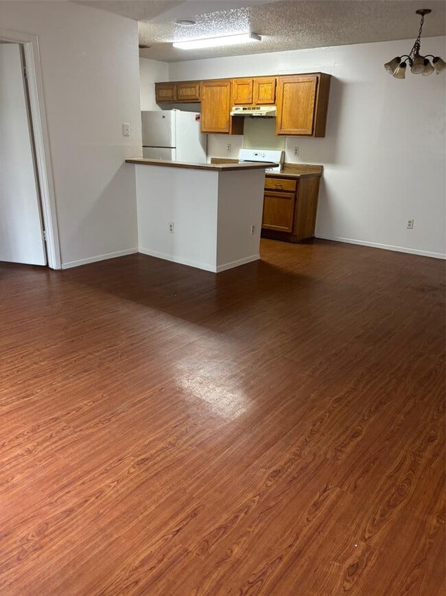 Building Photo - 12312 Alderbrook Dr