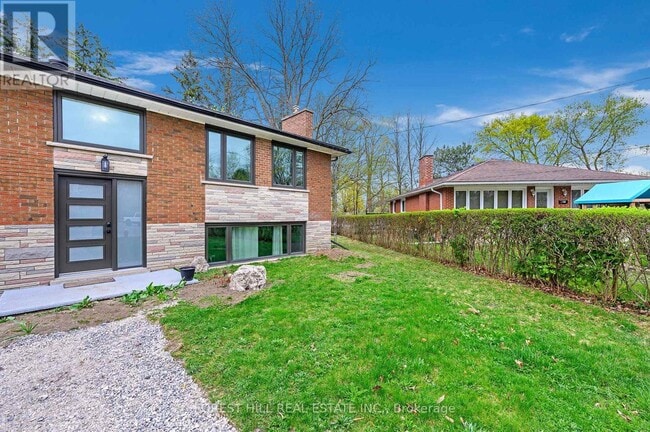 Photo - 135 Ashbrook Ct