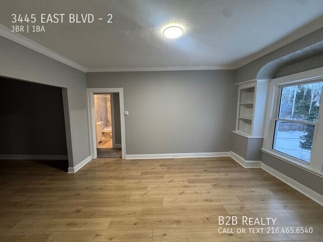 Photo - 3445 East Blvd Unidad 2