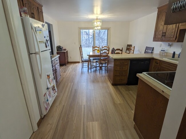 Photo - 2043 Hilltop Dr