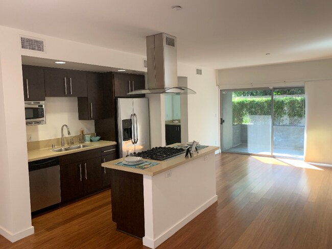 4547 N Eagle Rock Blvd