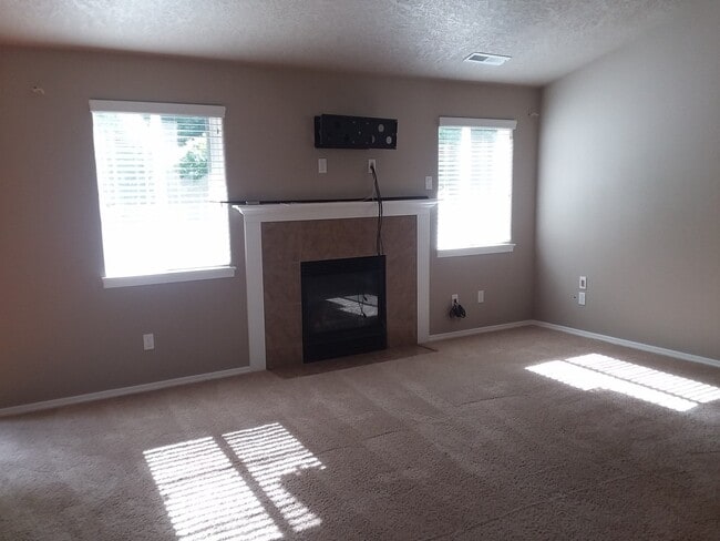 Photo - Spacious Three Bedroom Home in North Albany- Available Soon!