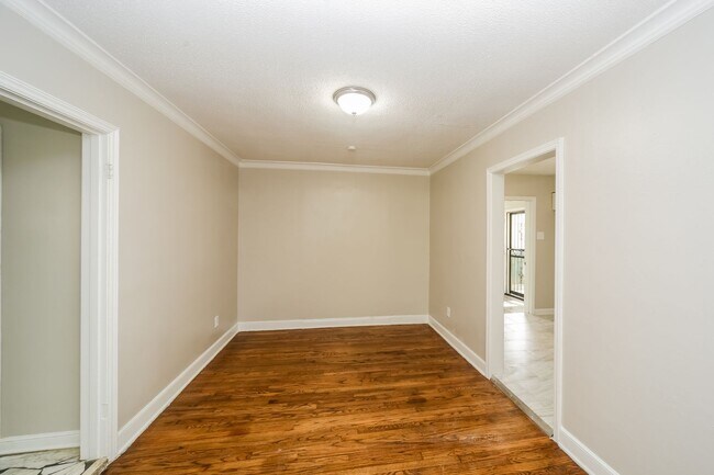 Photo - Beautiful House for Rent in Berclair-Highland Heights School District!