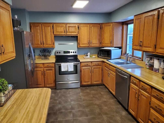 Photo - 314 N Grove St