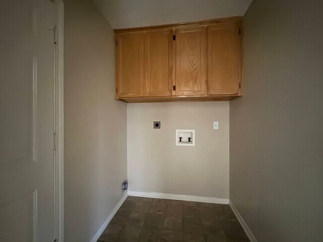 Photo - 3805 Ys Pak Ct Unidad B