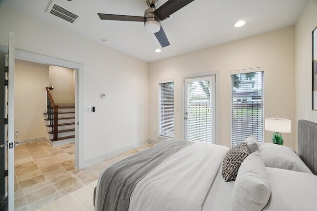 Photo - 4833 Chenevert St