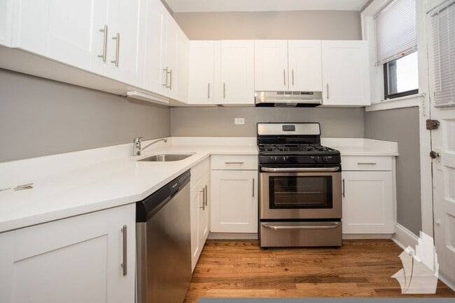 Photo - 622 W Stratford Plz Apartment
