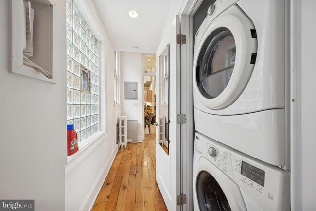 Photo - 916 Clinton St