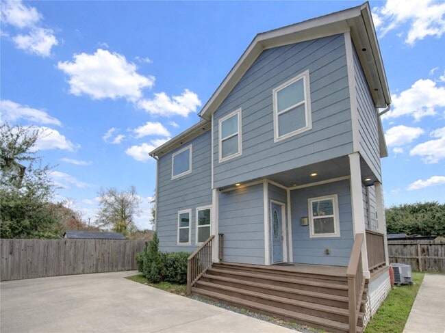 Photo - 1115 Bunton St