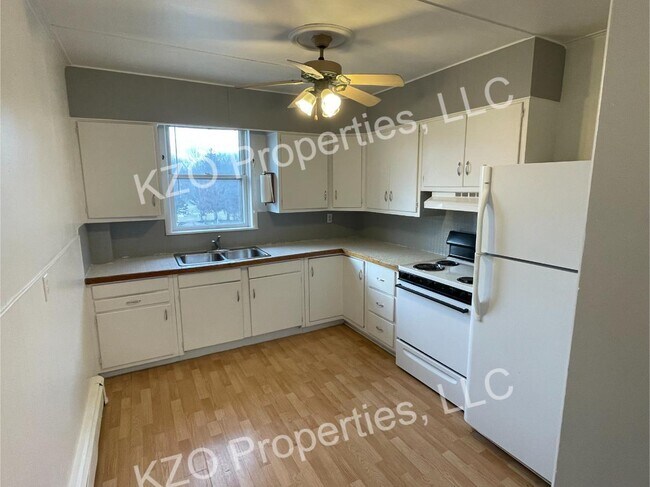 Photo - 608 W Michigan Ave Unidad 2