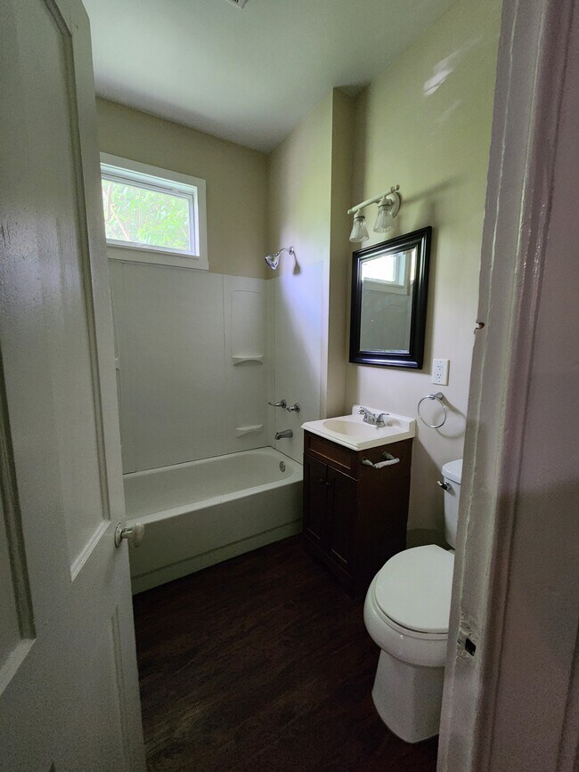 Photo - 1864 Seneca St