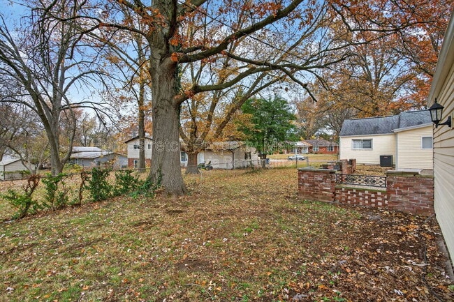 Photo - 5 Van Crest Ln