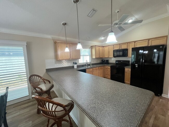 Photo - 724 Yager Ln