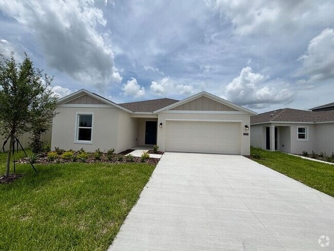 Building Photo - Welcome to Your Dream Home in Eagle Lake