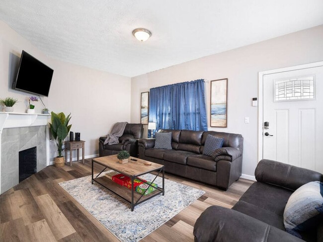 Photo - 1415 W 57th St Unit ID1061205P