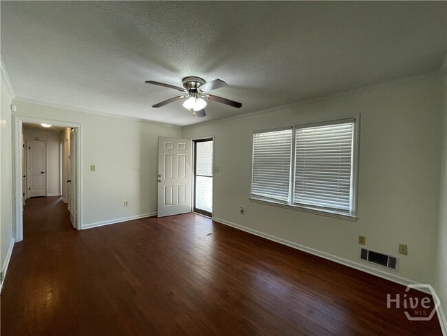 Photo - 130 Derby St