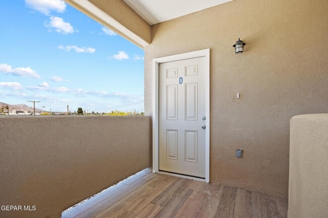 Photo - 916 St Vrain St