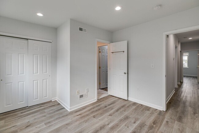 Building Photo - Brand New Luxury Temple Apartments Unit 2