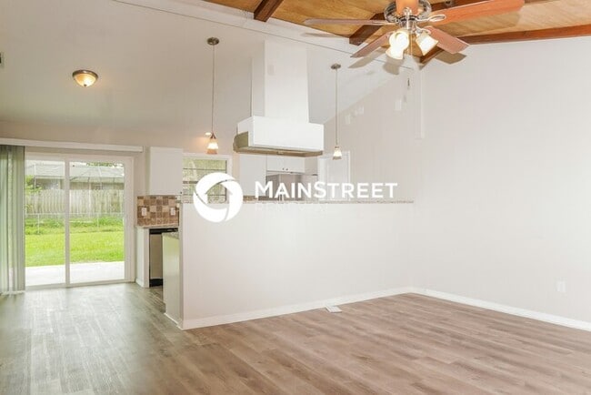 Photo - 3 Bedroom Pet-Friendly Home in PALM BAY, FL with Main Street Renewal