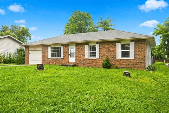 511 E Dyann Dr
