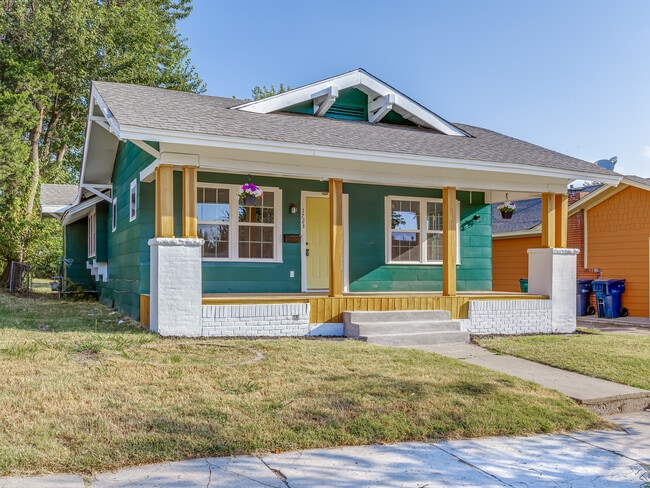 Photo - 1723 W Park Pl