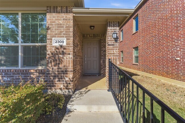 Photo - 2309 Pyrite Dr