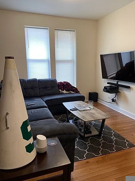Photo - 851 W Fletcher St Condo Unit 1R