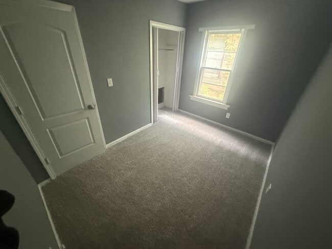 Photo - 15005 Lucknow Ave