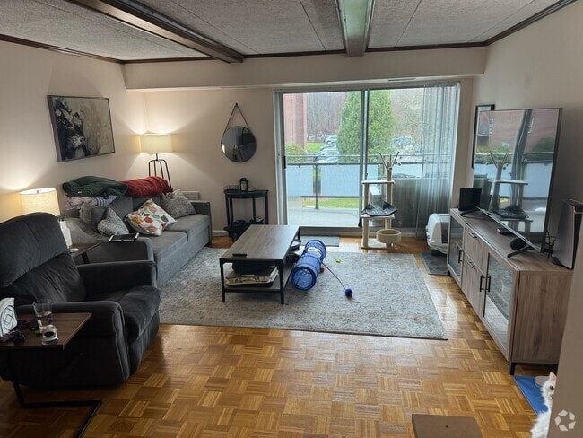 Building Photo - 57 Broadlawn Park Unit 14A Rental