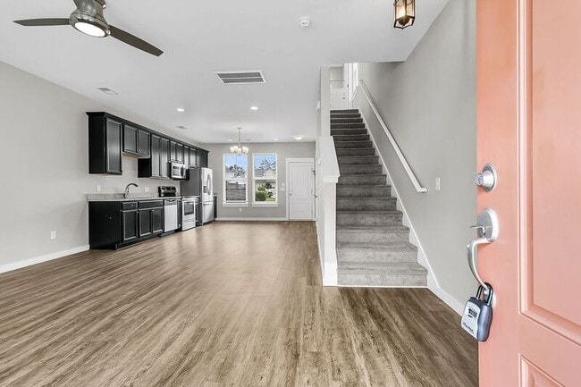 Photo - 146 Winding Branch Dr