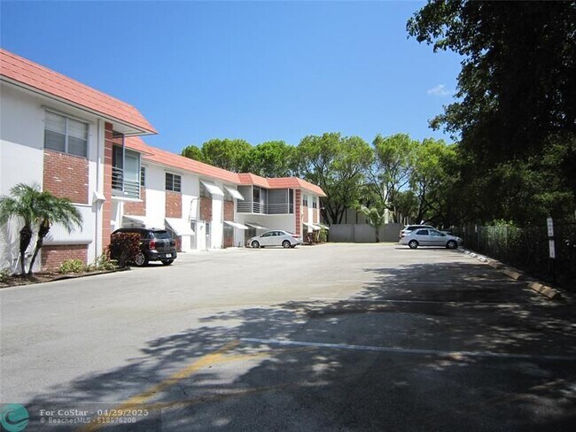 Photo - 3550 NW 8th Ave Condo Unit 815