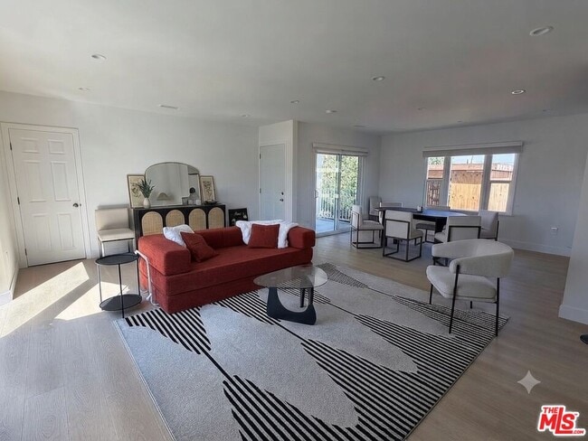 Building Photo - 1546 S Ogden Dr Unit #2