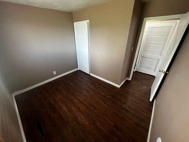 Photo - 739 E Carnation Dr